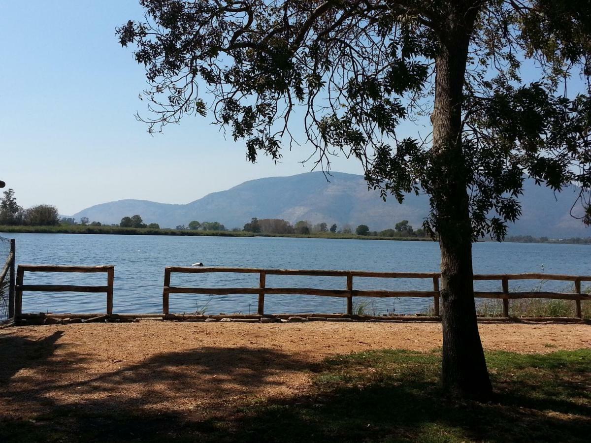 Magia Sul Lago Di Fondi 몬테 산 비아지오 외부 사진